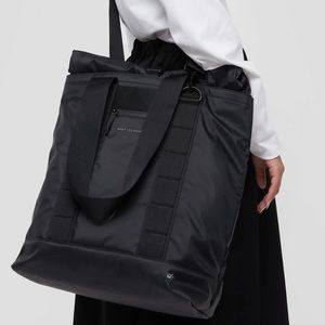 WANT Les Essentiels waterproof Havel tote
